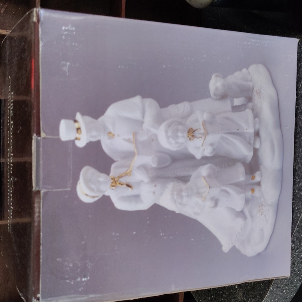 New Old Stock Vintage fine Porcelain carolar Family
